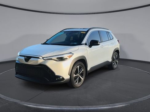 Used 2025 Toyota Corolla Cross AWD Hybrid w/ Convenience Package image 4