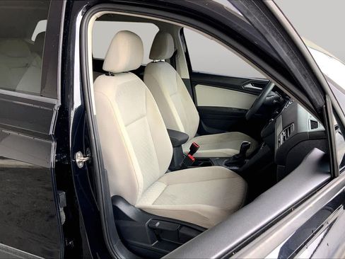 Used 2021 Volkswagen Tiguan S FWD image 9