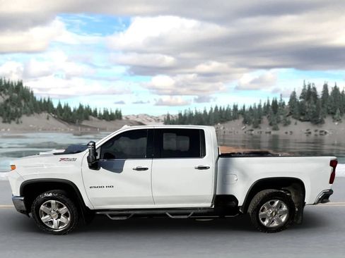 Used 2021 Chevrolet Silverado 2500 LTZ image 6