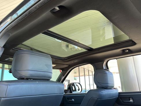 Used 2022 Toyota Tundra Platinum w/ Advanced Package AWD/4WD image 15