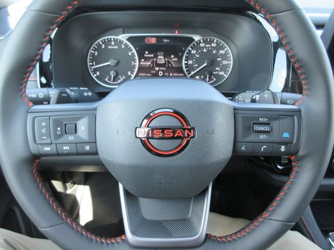 Used 2026 Nissan Pathfinder Rock Creek AWD/4WD image 25