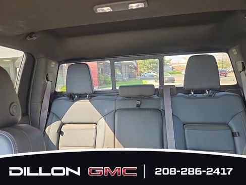 Used 2023 GMC Sierra 2500 Denali w/ Denali Ultimate Package AWD/4WD image 11