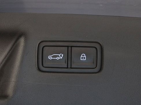 Used 2025 Hyundai Santa Fe SE image 17