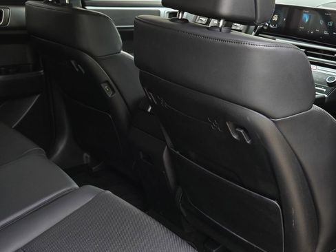 Used 2024 Hyundai Santa Fe SEL FWD image 28