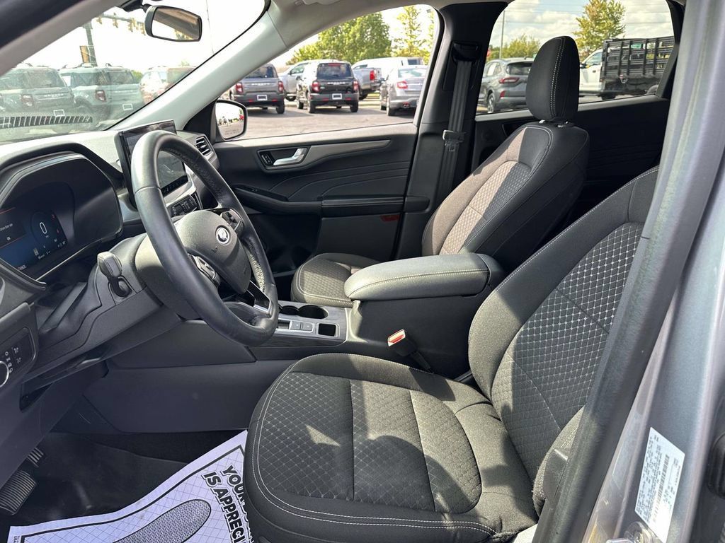 Used 2024 Ford Escape Active w/ Tech Pack #2 AWD/4WD image 10
