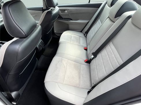 Used 2016 Toyota Camry XSE image 15