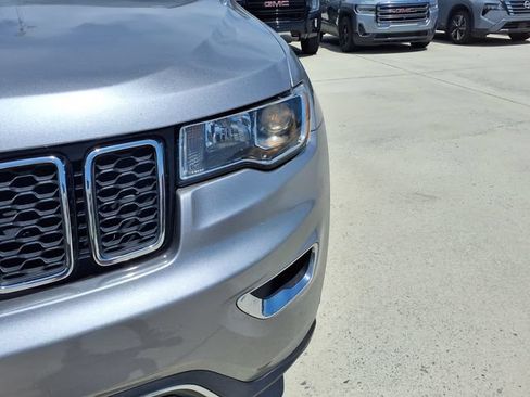 Used 2020 Jeep Grand Cherokee Limited AWD/4WD image 16