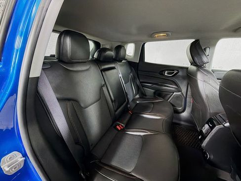 Used 2022 Jeep Compass Trailhawk w/ Trailhawk Convenience Group AWD/4WD image 23