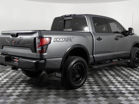 Used 2021 Nissan Titan PRO-4X w/ Pro-4x Convenience Package image 8
