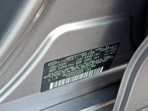 Certified 2024 Genesis G70 3.3T Advanced image 27