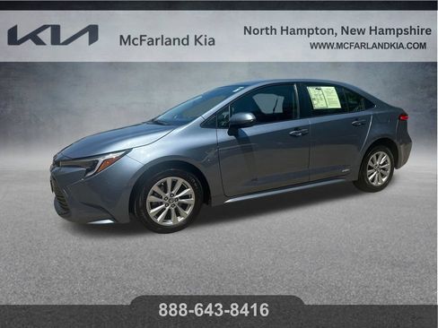 Used 2023 Toyota Corolla LE w/ LE Convenience Package AWD/4WD image 1