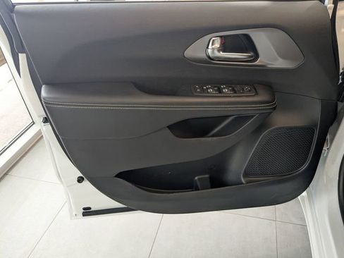 New 2026 Chrysler Voyager LX image 9