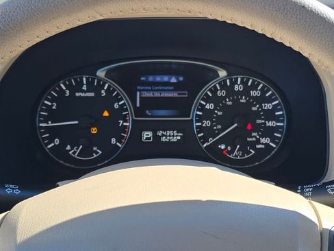 Used 2015 Nissan Pathfinder SL w/ SL Premium Package image 17