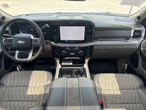 Used 2025 Ford F450 Platinum w/ Platinum Plus Package AWD/4WD image 10