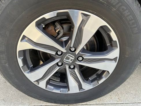Used 2018 Honda CR-V LX image 7