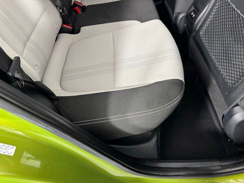 Used 2024 Hyundai Venue SEL image 29