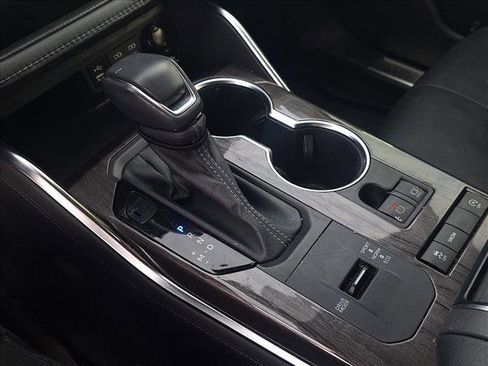 Used 2022 Toyota Highlander Limited image 14