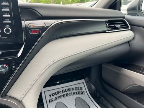 Used 2022 Toyota Camry LE w/ Carpet Mat Package (TMS) FWD image 38
