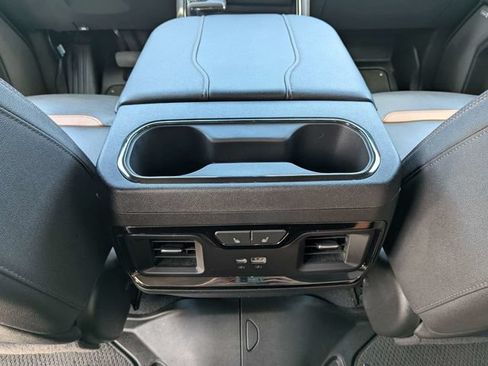 Used 2023 GMC Sierra 1500 AT4 w/ AT4 Premium Package AWD/4WD image 16