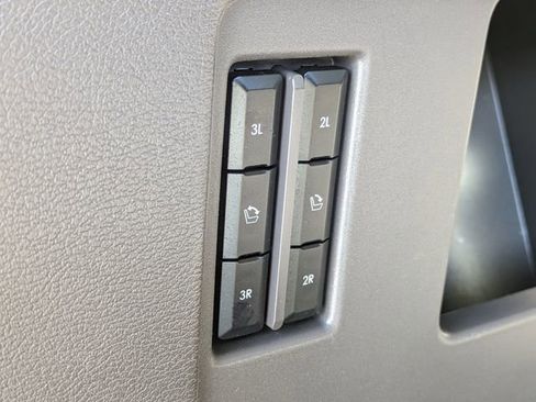 Used 2022 Lincoln Navigator Reserve image 16