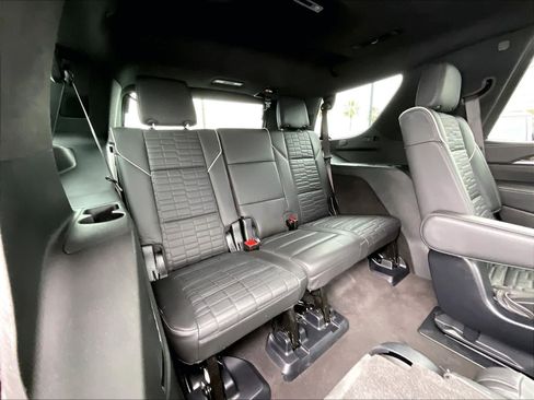 Used 2025 Cadillac Escalade Sport Platinum AWD/4WD image 31