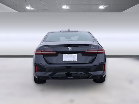 New 2026 BMW 540i xDrive w/ Executive Package image 10