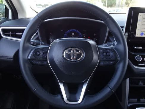 Certified 2025 Toyota Corolla Cross XLE w/ Convenience Package FWD image 24