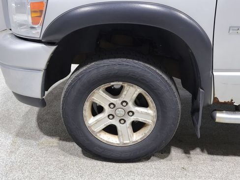 Used 2007 Dodge Ram 1500 Truck SLT w/ Mopar Chrome Edition Group AWD/4WD image 9