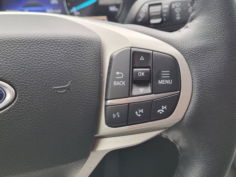 Used 2023 Ford Explorer XLT image 26