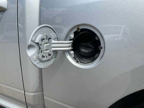 Used 2016 RAM 1500 Big Horn AWD/4WD image 19