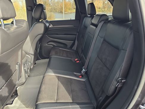 Used 2021 Jeep Grand Cherokee Laredo X image 26