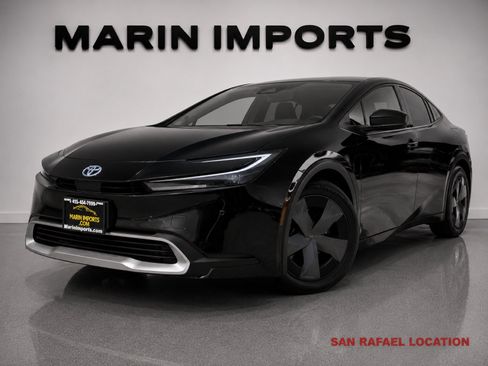 Used 2023 Toyota Prius Prime FWD image 1