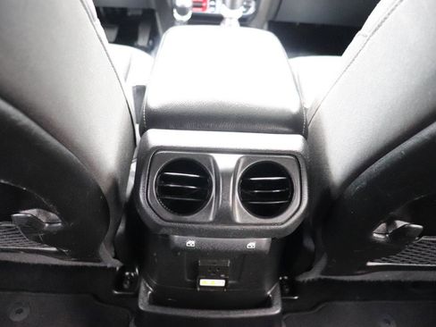 Used 2024 Jeep Wrangler Unlimited Rubicon 4xe AWD/4WD image 21