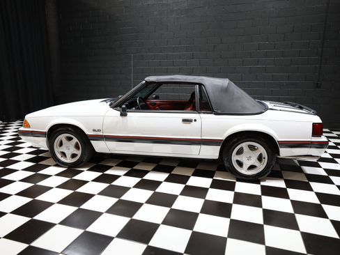 Used 1991 Ford Mustang LX RWD image 7