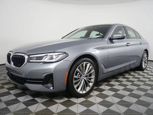 Certified 2023 BMW 530i RWD image 7