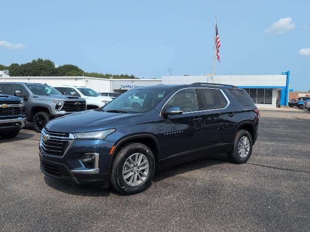 Used 2022 Chevrolet Traverse LT FWD image 2