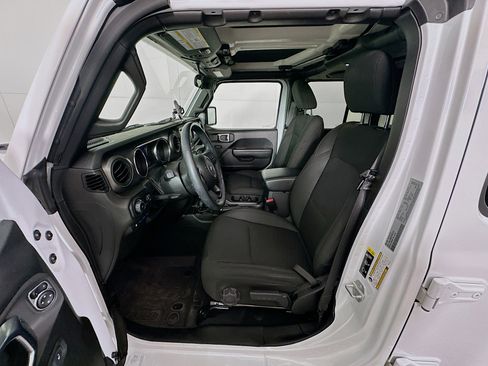 Used 2023 Jeep Wrangler Unlimited w/ Cold Weather Group image 13