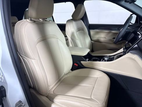 Used 2023 Jeep Grand Cherokee 4WD 4xe w/ Luxury Tech Group II image 12