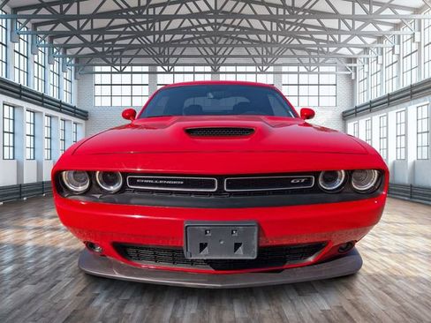 Used 2022 Dodge Challenger GT RWD image 9