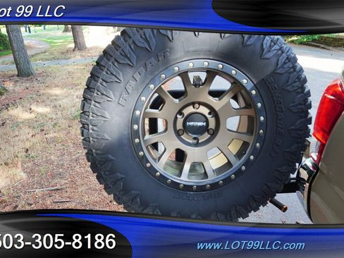 Used 2017 Toyota Tacoma SR5 w/ Tow Package AWD/4WD image 34