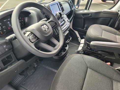 Used 2025 RAM ProMaster 2500 w/ Storage Group image 18