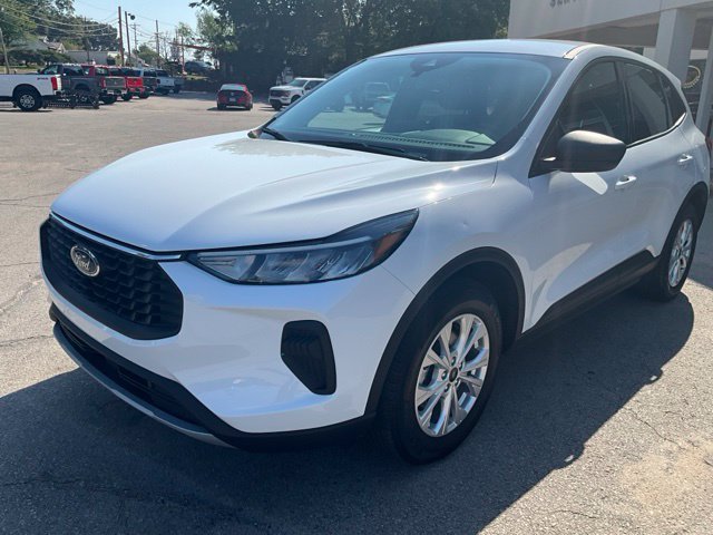 Used 2025 Ford Escape Active FWD image 12