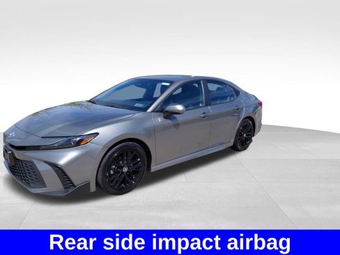 Used 2025 Toyota Camry Hybrid FWD image 20