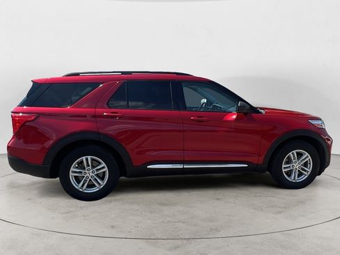 Used 2020 Ford Explorer XLT RWD image 7