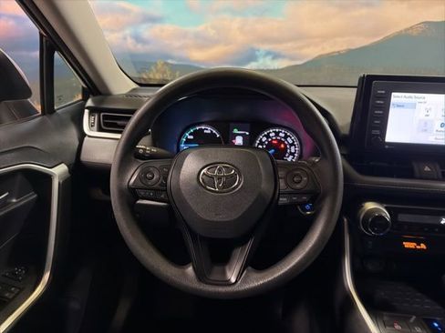 Used 2022 Toyota RAV4 XLE AWD/4WD image 50