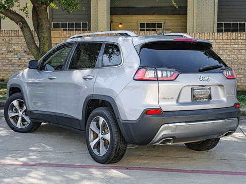 Used 2020 Jeep Cherokee Limited image 19