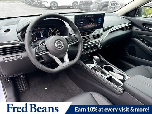 New 2025 Nissan Altima 2.5 SR w/ SR Premium Package FWD image 7
