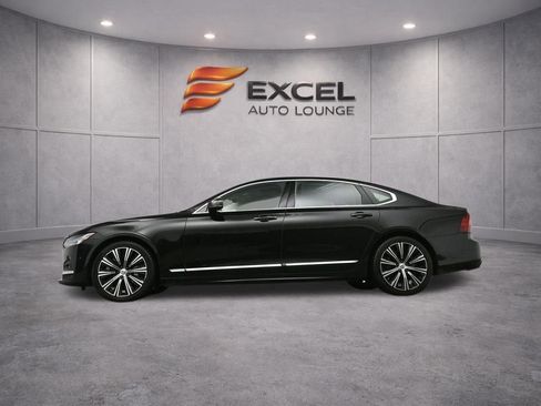 Used 2023 Volvo S90 B6 Plus image 35