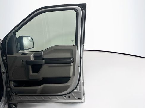 Used 2019 Ford F150 XLT w/ Equipment Group 302A Luxury image 32