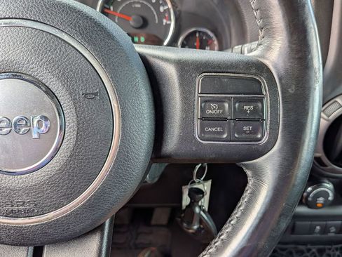 Used 2017 Jeep Wrangler Unlimited Sport w/ Quick Order Package 24S AWD/4WD image 19
